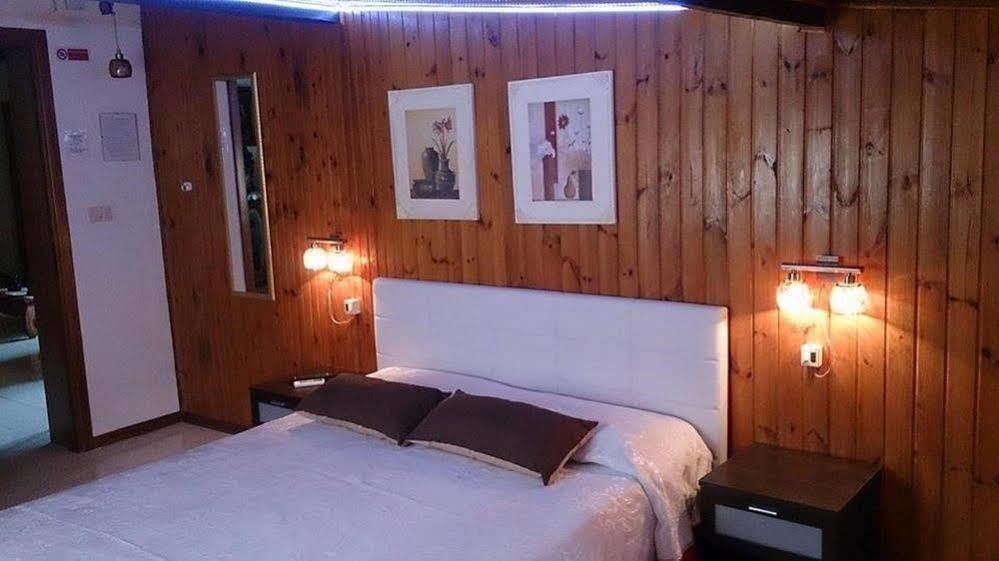 Il Mirto E La Rosa Bed & Breakfast Arenella  Dış mekan fotoğraf