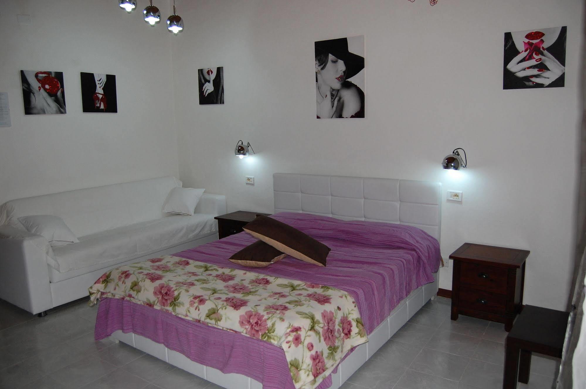 Il Mirto E La Rosa Bed & Breakfast Arenella  Dış mekan fotoğraf