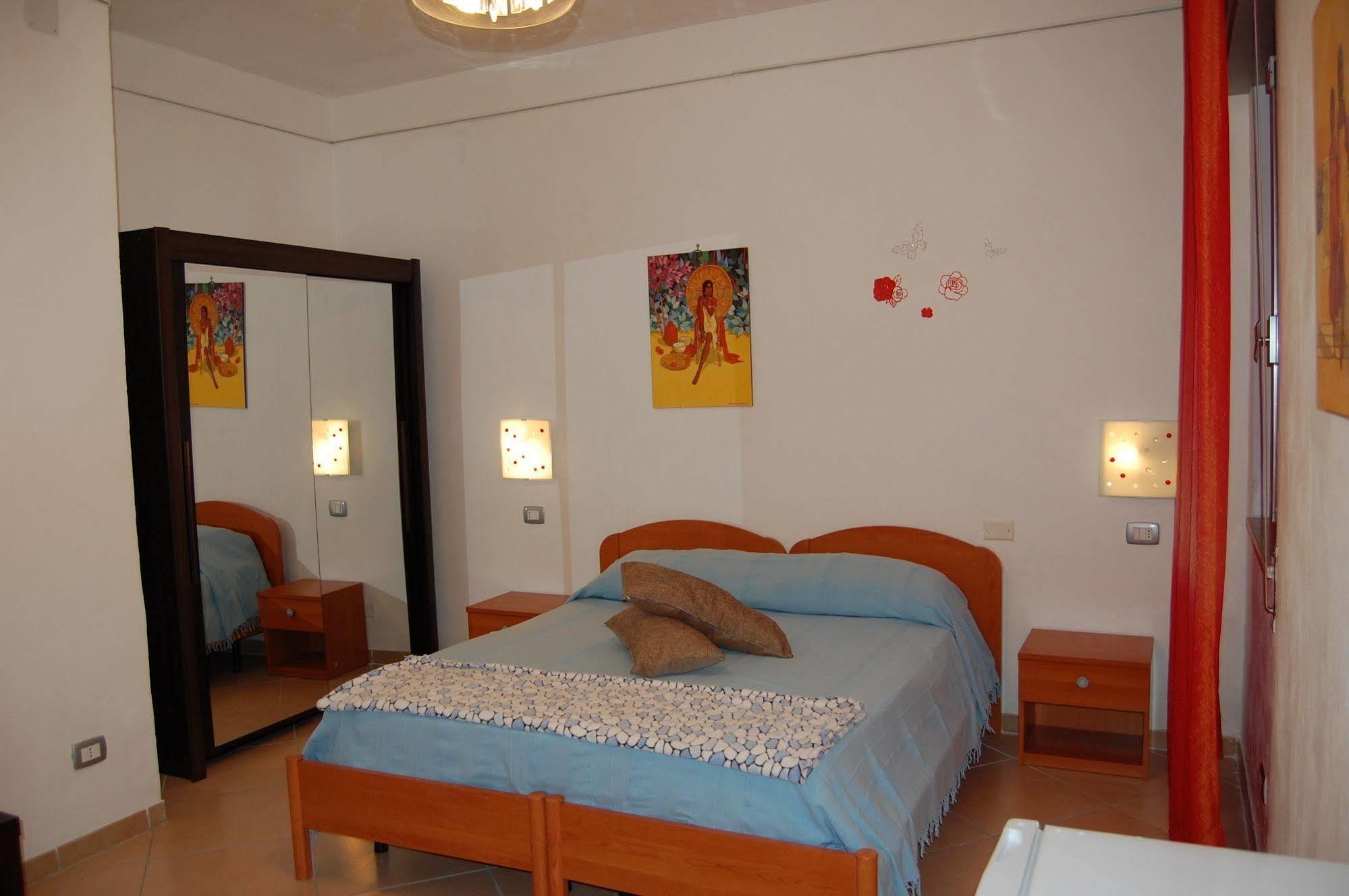 Il Mirto E La Rosa Bed & Breakfast Arenella  Dış mekan fotoğraf